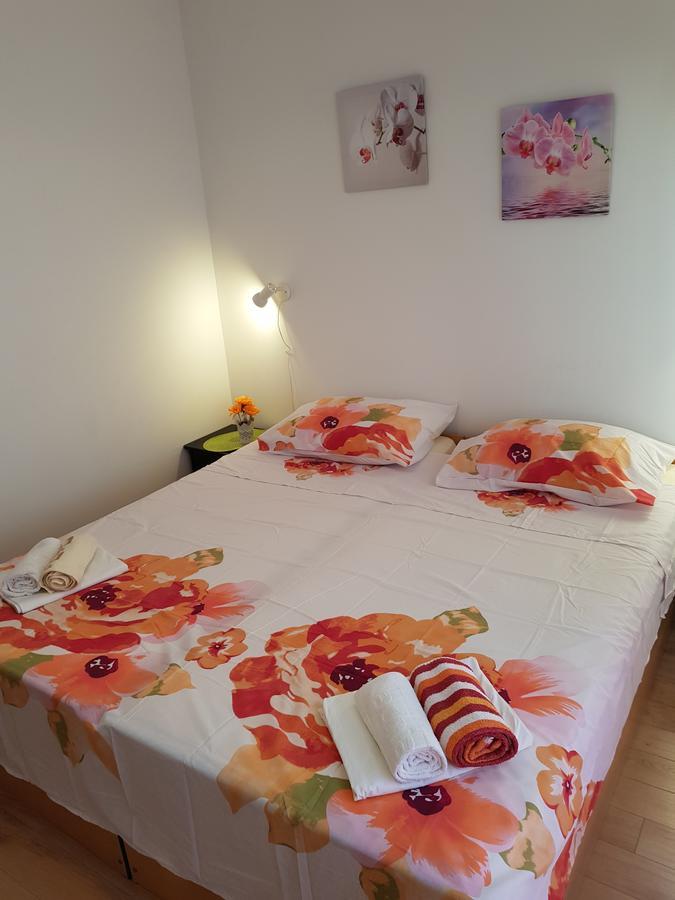 Apartmani Zoric Vodice Exterior photo