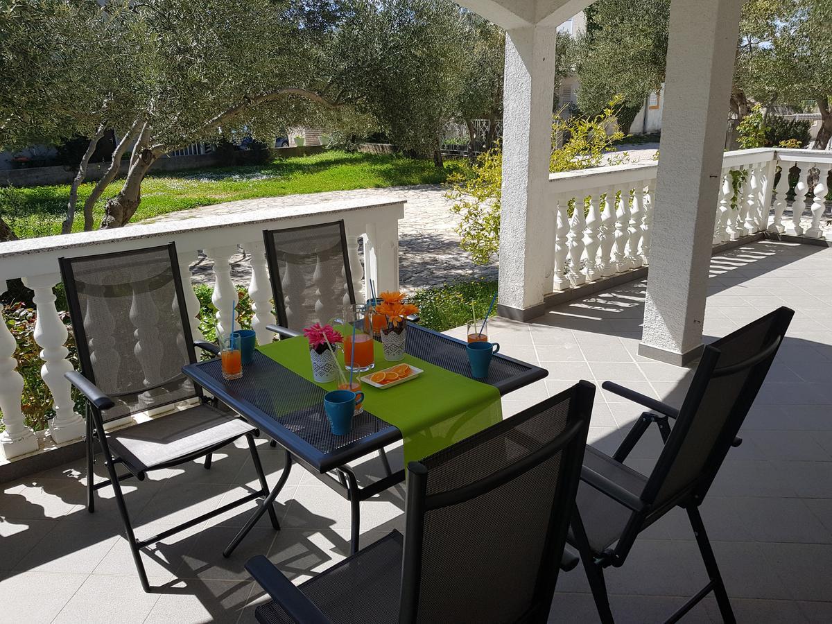 Apartmani Zoric Vodice Exterior photo
